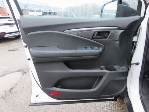 Used 2023 Honda Passport EX-L image 15