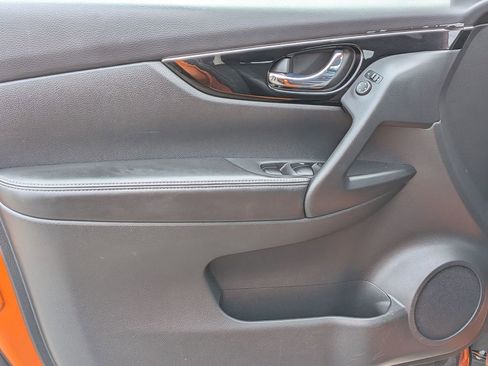 Used 2017 Nissan Rogue Sport SL w/ SL Premium Package image 14