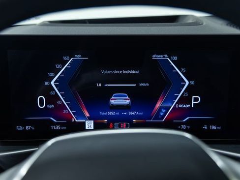 Used 2025 BMW i4 xDrive40i w/ Premium Package image 2