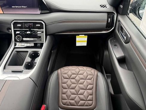 New 2026 Nissan Armada Platinum image 21