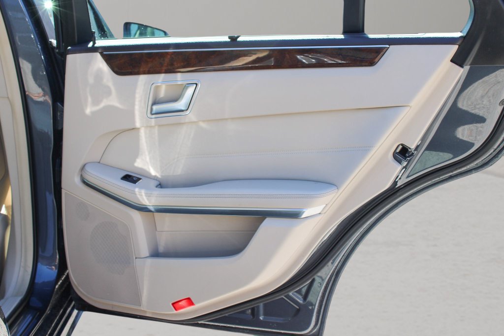 Used 2016 Mercedes-Benz E 350 4MATIC Wagon image 29