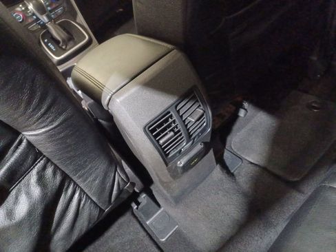 Used 2017 Ford C-MAX Energi SE w/ Equipment Group 401A image 21