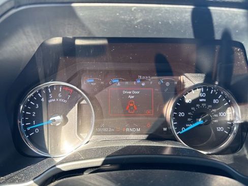 Used 2019 Ford Expedition Platinum image 16