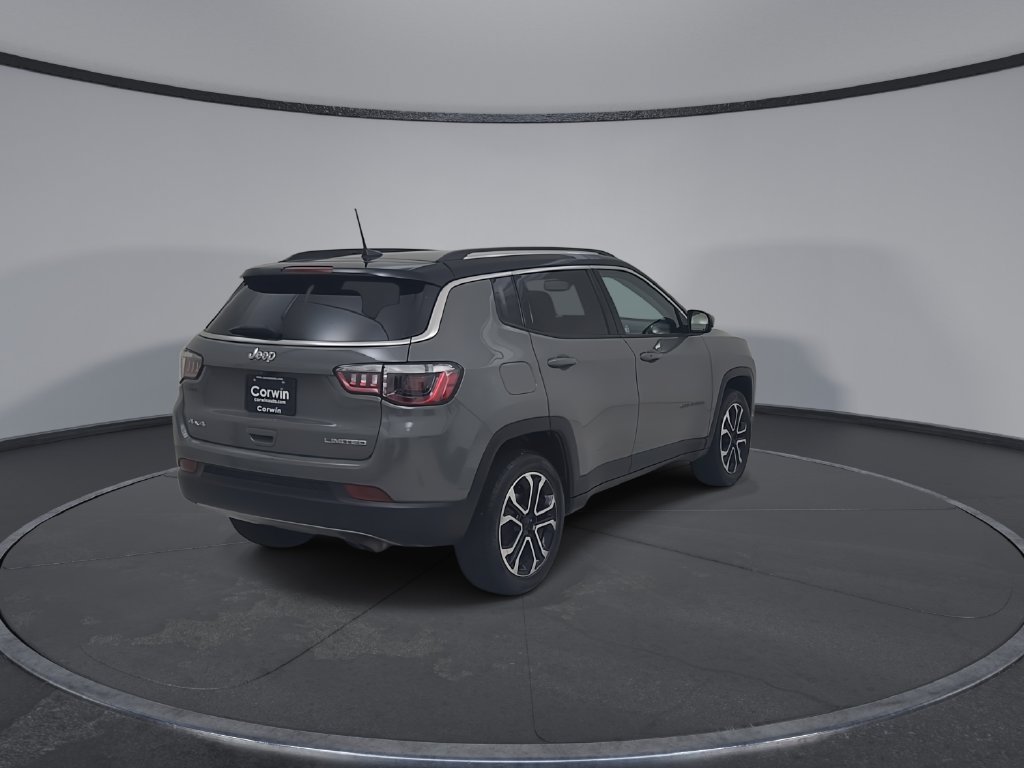 Used 2022 Jeep Compass Limited w/ Sun and Sound Group AWD/4WD image 16