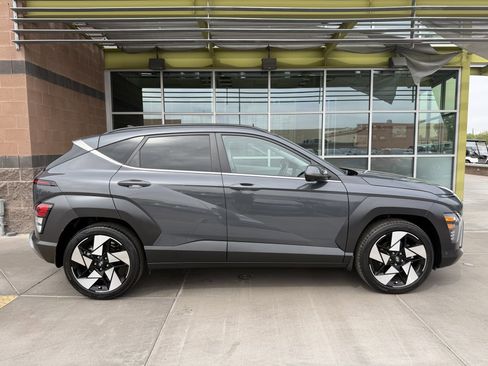 Used 2024 Hyundai Kona Limited image 9