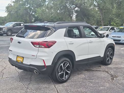 Used 2022 Chevrolet TrailBlazer RS w/ Sun and Liftgate Package AWD/4WD image 5