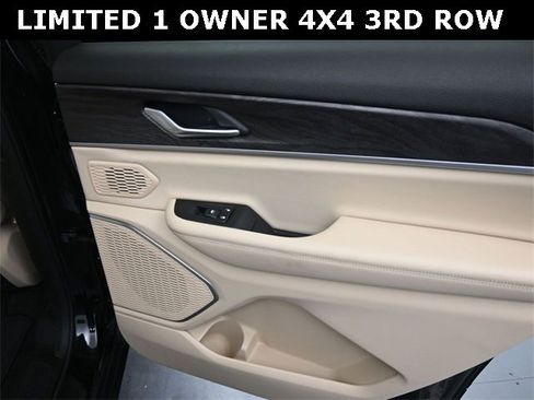 Used 2021 Jeep Grand Cherokee L Limited image 19