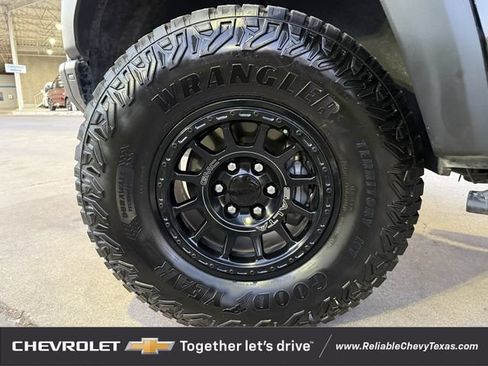 Used 2026 GMC Canyon AT4X w/ AT4X AEV Edition AWD/4WD image 10