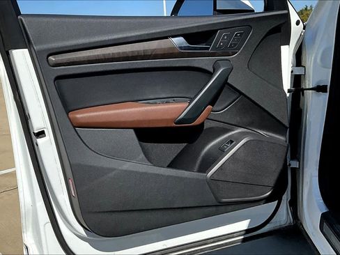 Used 2018 Audi Q5 2.0T Premium image 20