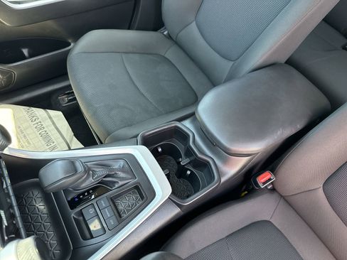Certified 2025 Toyota RAV4 LE FWD image 22