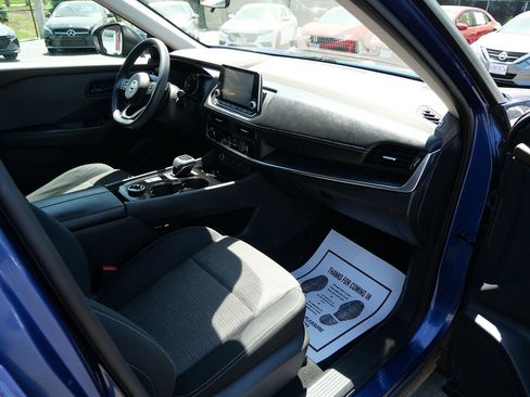 Used 2021 Nissan Rogue S AWD/4WD image 16