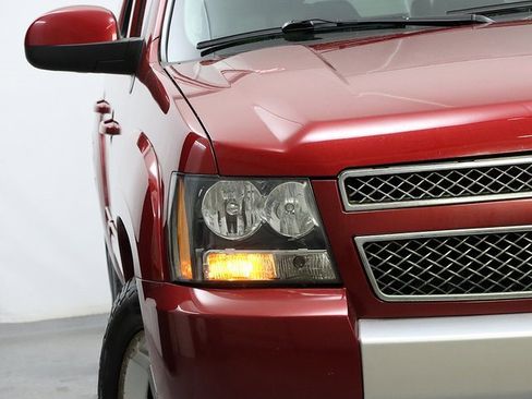 Used 2014 Chevrolet Tahoe LT w/ Suspension Package, Off-Road image 4