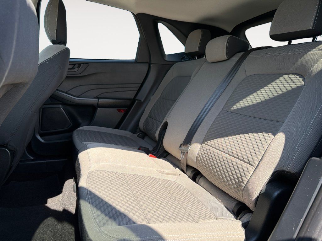 Used 2022 Ford Escape SE AWD/4WD image 13