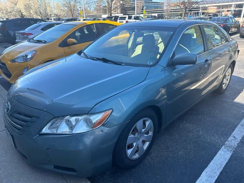Used 2007 Toyota Camry LE image 2