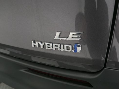 Certified 2023 Toyota Sienna LE image 11