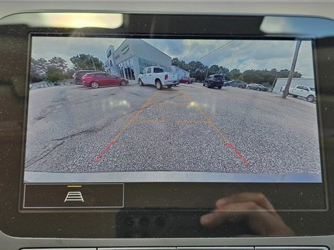 Used 2024 Chevrolet Malibu LT image 30