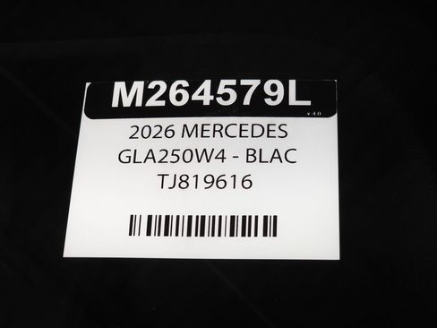 Certified 2026 Mercedes-Benz GLA 250 4MATIC image 33