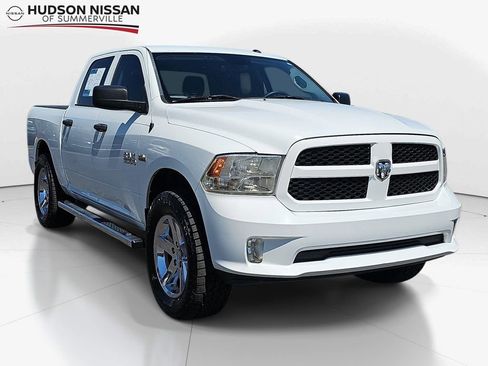 Used 2017 RAM 1500 Express AWD/4WD image 1