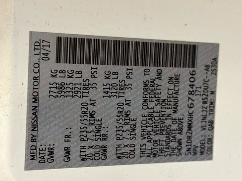Used 2017 Nissan Pathfinder Platinum w/ Family Entertainment Package AWD/4WD image 12