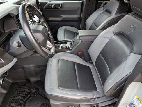 Used 2023 Ford Bronco Black Diamond image 11