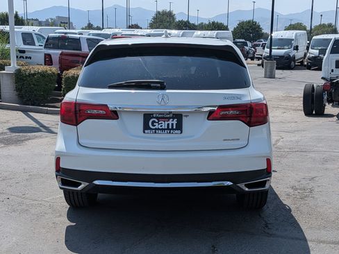 Used 2019 Acura MDX SH-AWD image 5