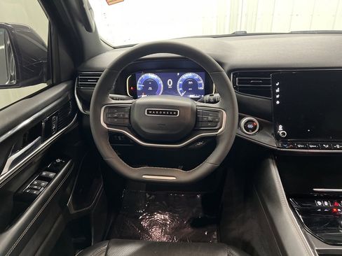 Used 2022 Jeep Wagoneer Series I image 15