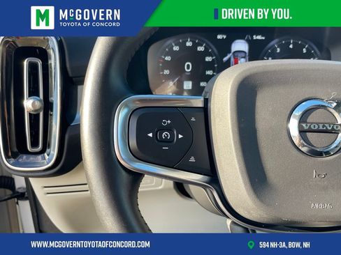 Used 2021 Volvo XC40 T5 Momentum w/ Protection Package Premier AWD/4WD image 15
