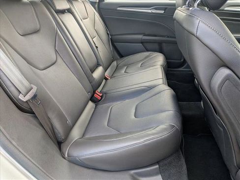 Used 2014 Ford Fusion Titanium image 19