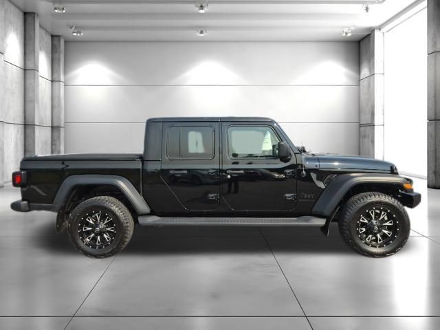 Used 2020 Jeep Gladiator Sport w/ Technology Group AWD/4WD image 5