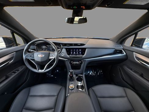 New 2025 Cadillac XT6 Luxury image 22