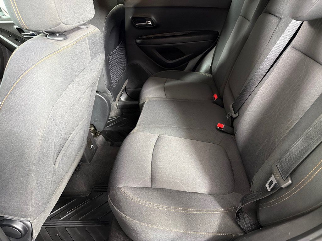 Used 2018 Chevrolet Trax LT FWD image 18