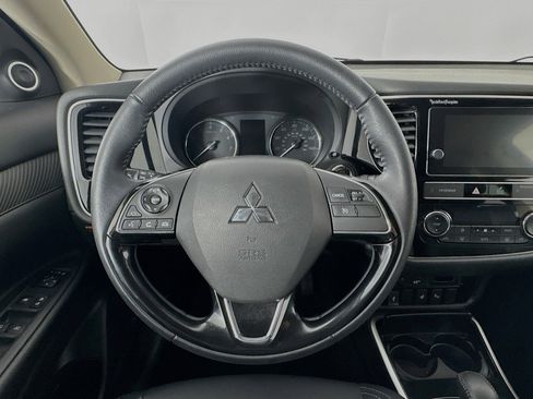 Used 2019 Mitsubishi Outlander SEL image 11