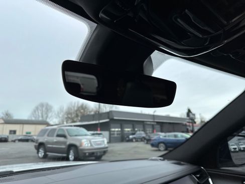 Used 2023 Jeep Grand Cherokee Overland image 16