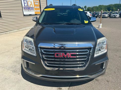 Used 2017 GMC Terrain SLE w/ Chrome Edition AWD/4WD image 2