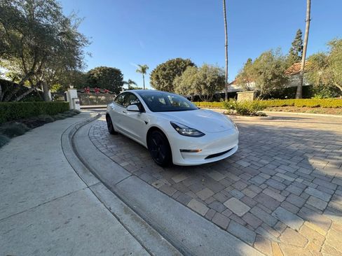 Used 2022 Tesla Model 3 Long Range image 3