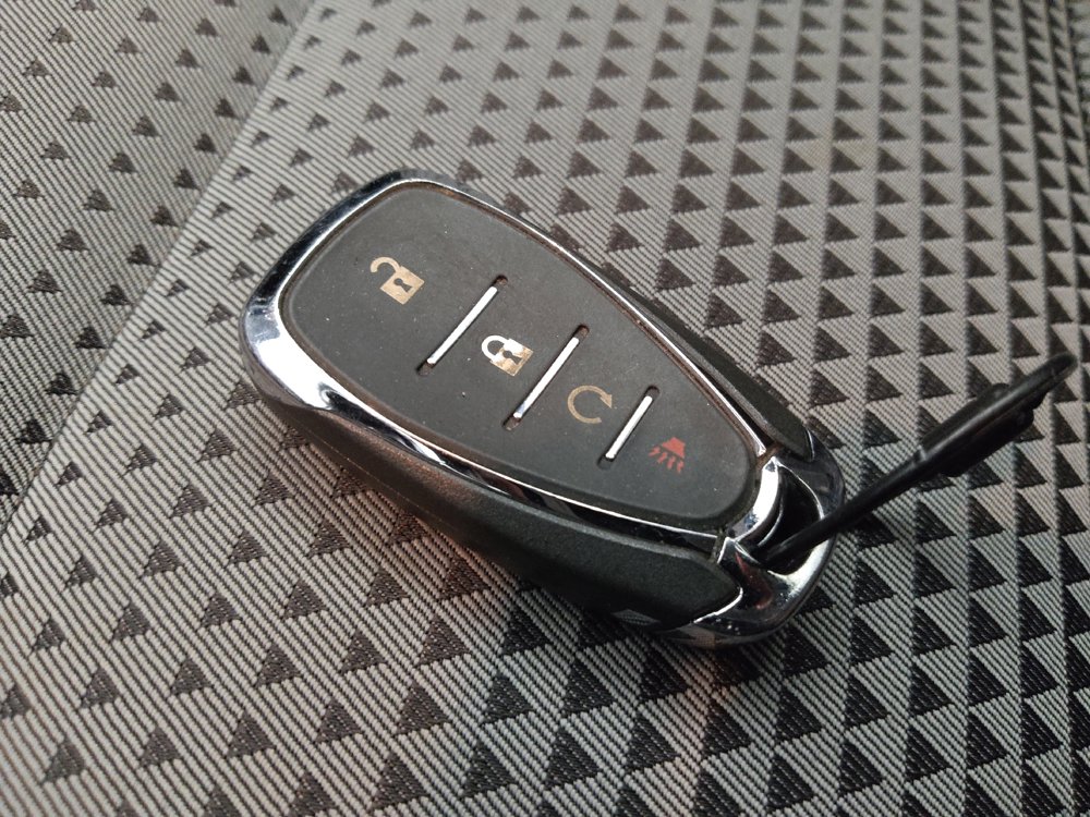 Used 2025 Chevrolet Trax LT FWD image 32