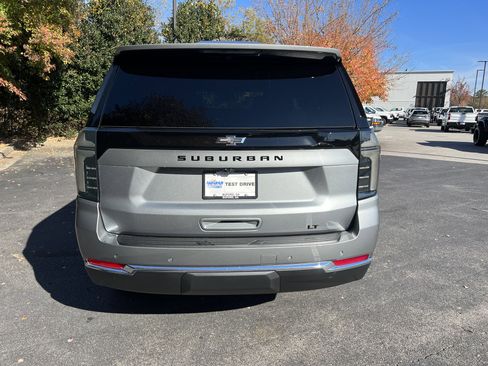 New 2026 Chevrolet Suburban LT w/ Comfort Package image 9