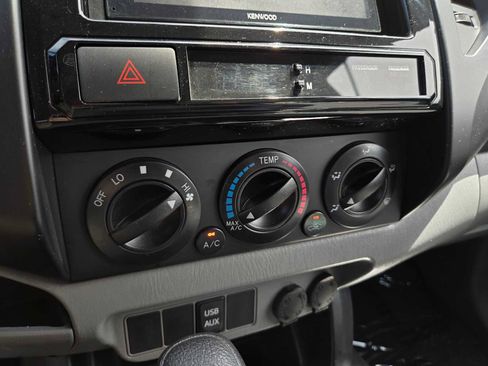 Used 2013 Toyota Tacoma 2WD Regular Cab image 24
