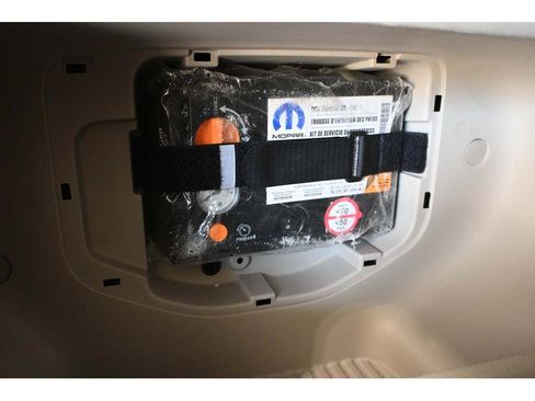 Used 2024 Chrysler Voyager LX FWD image 25