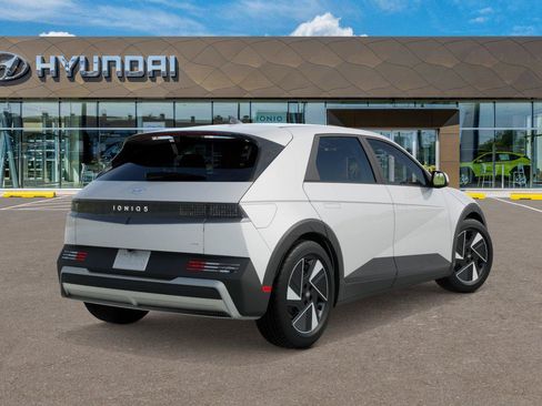 New 2026 Hyundai Ioniq 5 SE AWD/4WD image 4