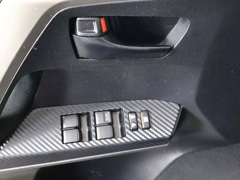 Used 2015 Toyota RAV4 LE AWD/4WD image 29