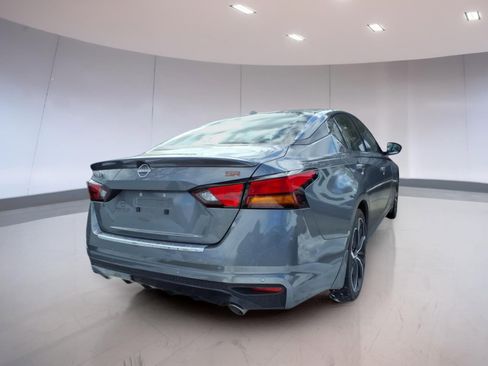 Used 2023 Nissan Altima 2.5 SR FWD image 4