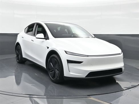 Used 2026 Tesla Model Y Long Range image 13