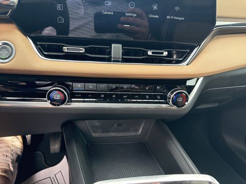 New 2026 Chevrolet Equinox ACTIV w/ Convenience Package III image 16