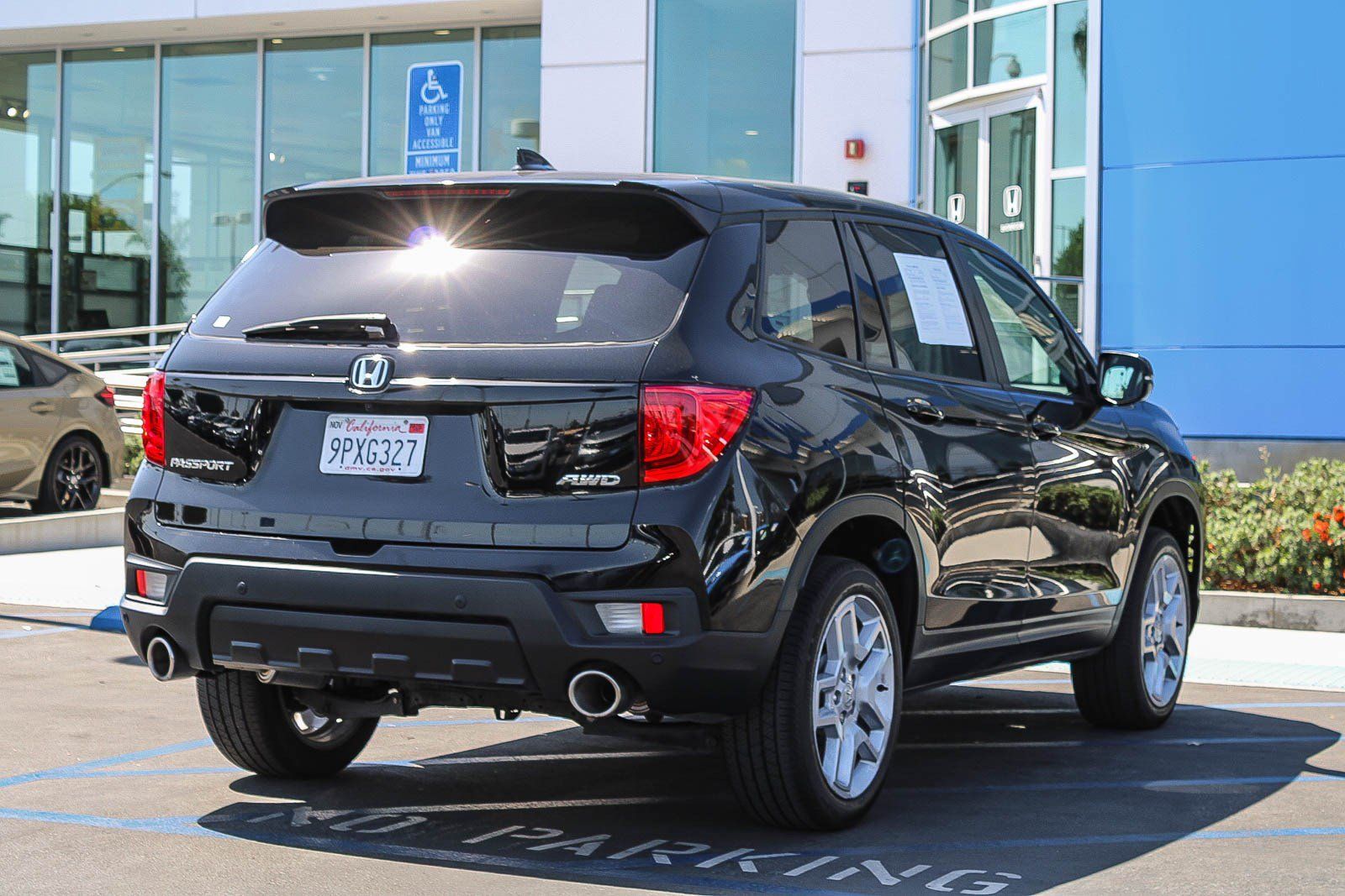 Certified 2025 Honda Passport EX-L image 7