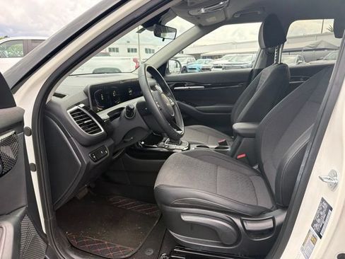 Used 2025 Kia Seltos S FWD image 10