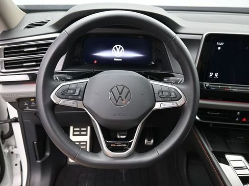 Used 2024 Volkswagen Atlas Peak Edition SE AWD/4WD image 16