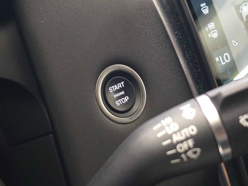 Certified 2025 Land Rover Discovery Sport S image 27