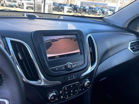 Used 2022 Chevrolet Equinox LT image 19