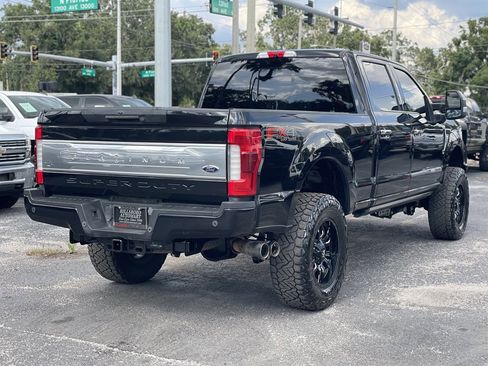 Used 2019 Ford F250 Platinum w/ Platinum Ultimate Package image 12